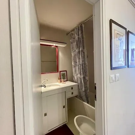 Miti's House * 塞斯特雷