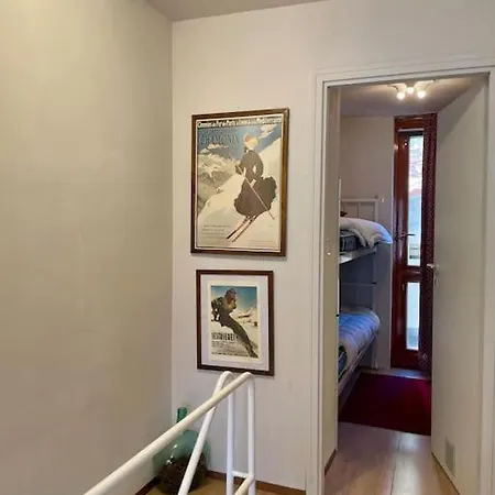 Miti's House * 塞斯特雷